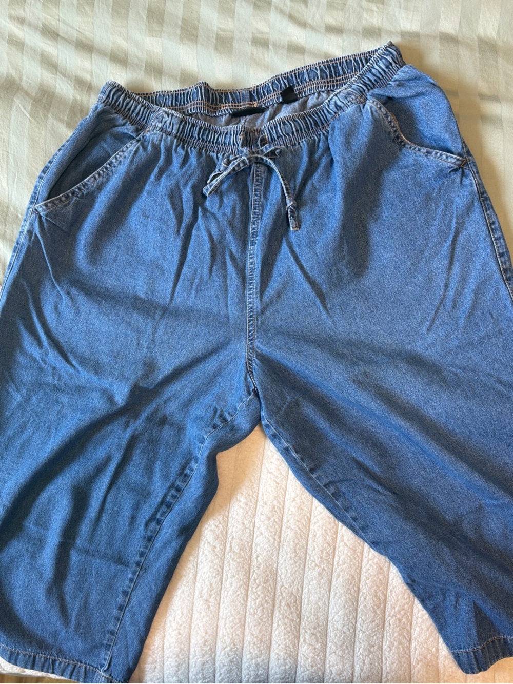 Women’s wide leg Blue Denim Drawstring capris